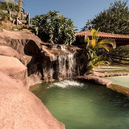 Casa De Campo Com Piscina Cascata Artificial Sao Lourenco  Exterior foto